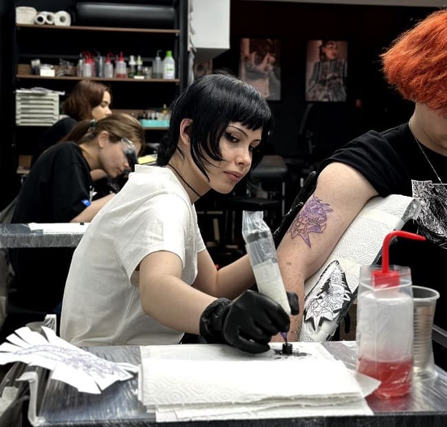 Обучение на курсах тату мастера в школе Art Tattoo в Москве